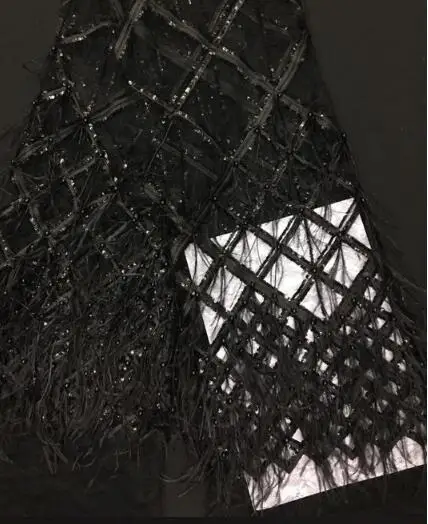 Красивая 3d вышивка в виде пера фотообои хорошего качества|Кружево| |