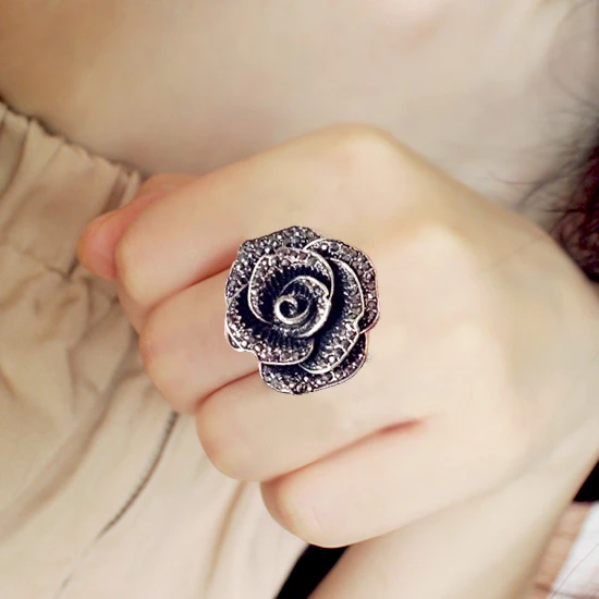 Vintage Fashion Besar Penuh Mekar Bunga Mawar Cincin Emas Putih Warna Hitam Kristal Partai Cincin Wanita Perhiasan Ring White Rose Flower Ringring White Gold Aliexpress
