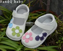 Filles chaussures en cuir véritable noir mary jane avec des fleurs blanc rose enfants chaussures bonne qualité stock petits enfants belle chaussure