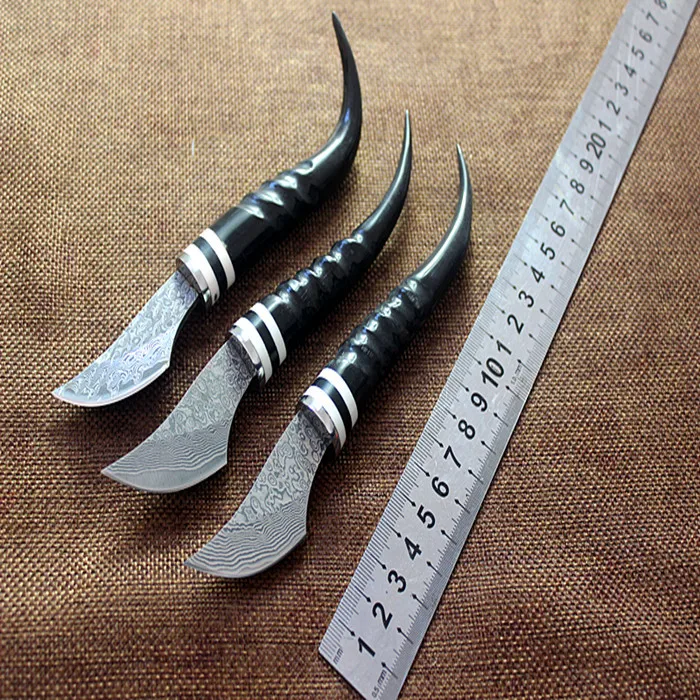 

Outdoor Hunting Knife Steel Damascus Pattern Fixed blade sheep horn handle Camping Fishing Survival Equipment Tactical Tools