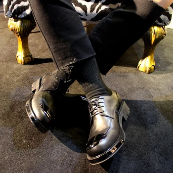 

2017 new arrival top quality men's casual leather shoes Metal decoration round toe lace up shoes men thick bottom cool shoes 45