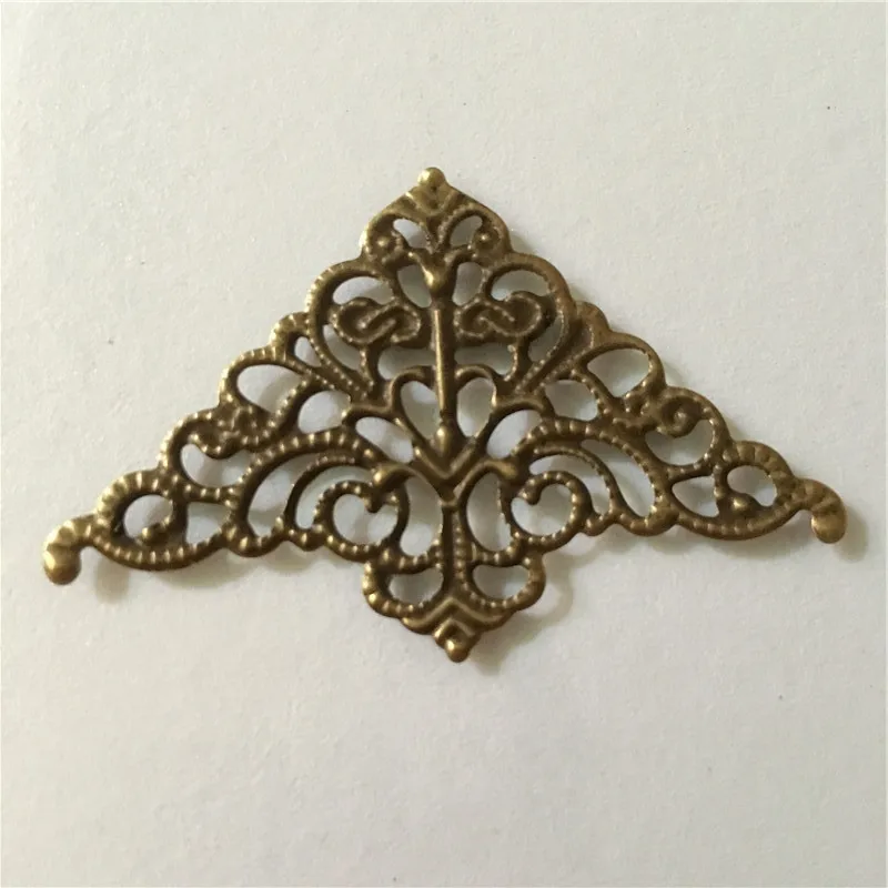 

100PCs Filigree Triangle Flower Wraps Cabochon Ancient Bronze Flatback Metal Embellishments Scrapbooking For DIY Jewelry