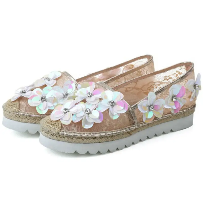 

2017 Flowers platform fashion shallow flat heel single shoes ladies summer round toe golden silver thick sole Lace casual flats