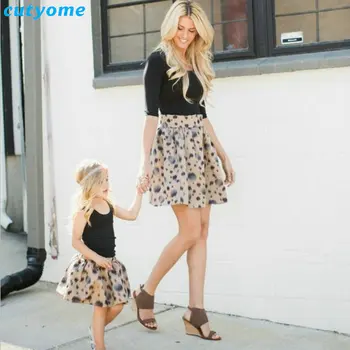 

Mother Daughter Matching Skirt Dress Clothes Family Matching Look Girl Women Dot Dresses For Mommy And Me Beach Holiday Clothing