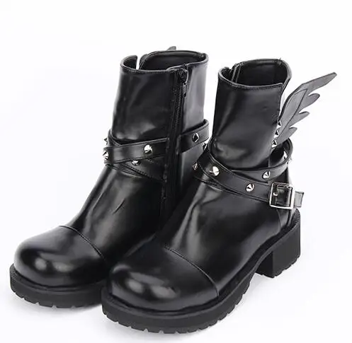 Black PU Женские панк-сапоги из искусственной кожи, ремешок с пряжкой с заклепками и крыльями, квадратный каблук - Цвет: Black PU