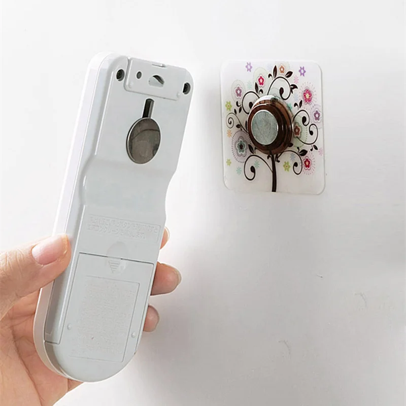 

3pcs Strong magnetic hooks holder for hanging Tool scissors key wall mount Remote control storage shelf organizer home decora
