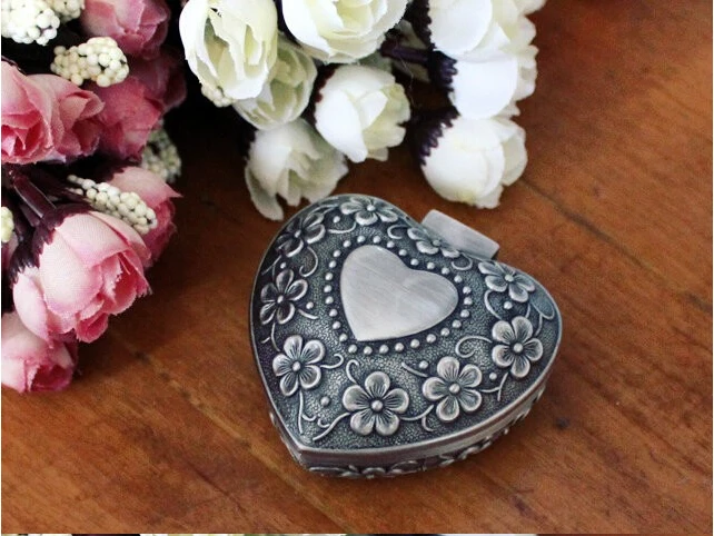 

Fashion Jewelry Boxes Metal Jewelry Case Trinket box Heart Shaped Zinc-alloy Material jewelry display Z018