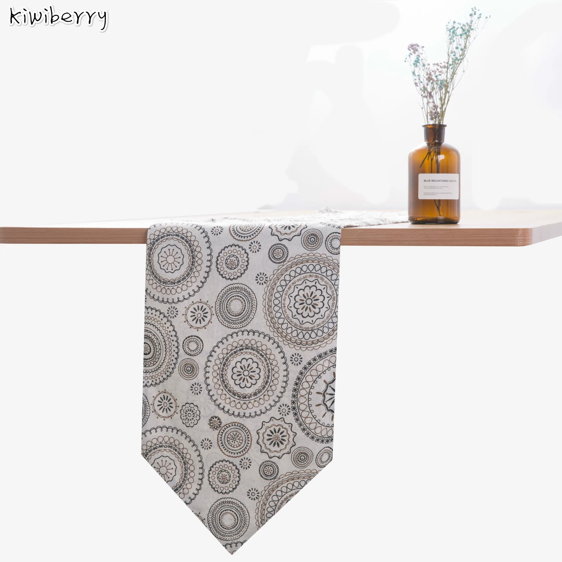 

Modern Table Runner Satin Flannel Mandala Table Marriage Runners Table Mat For Wedding Chirstmas Decoration Chemin De Table
