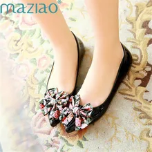 Очаровательные туфли на плоской подошве с цветочным узором; туфли с острым носком; повседневная обувь; обувь без застежки; MAZIAO
