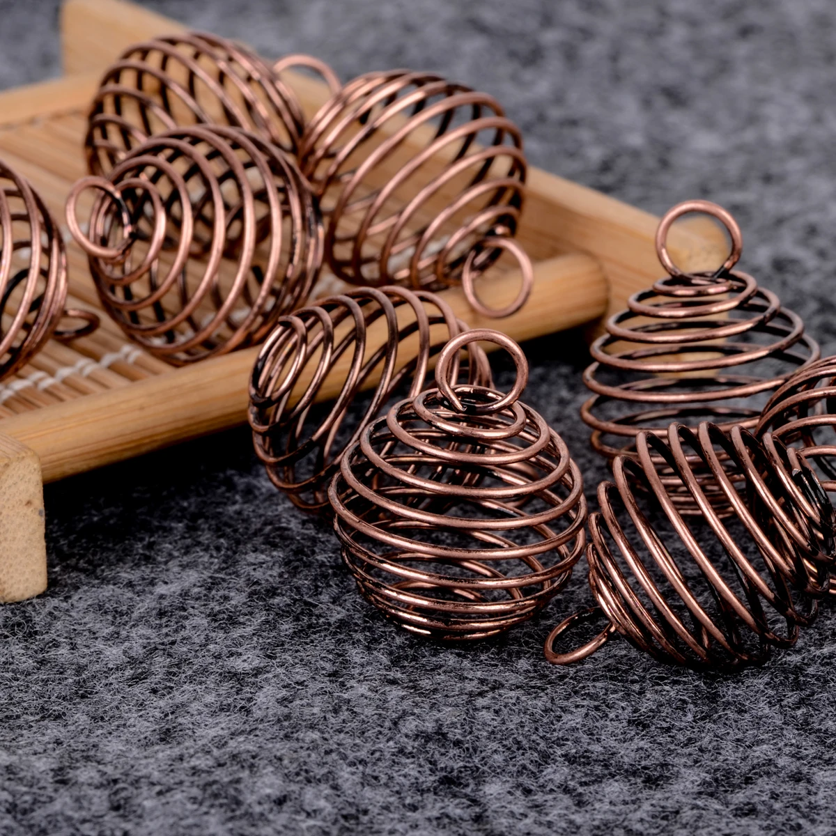 10pcs Shellhard Spiral Bead Cages DIY Pendant Charming Gold Color Necklaces & Pendants Jewellery Findings 25mm