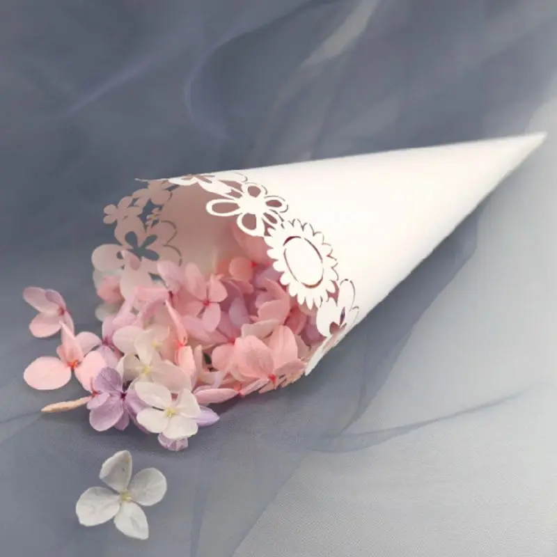 

50pcs Laser Cut Petal Lace Laying Candy Wedding Party Favors Confetti Cones Paper Cone Decoration Supplies