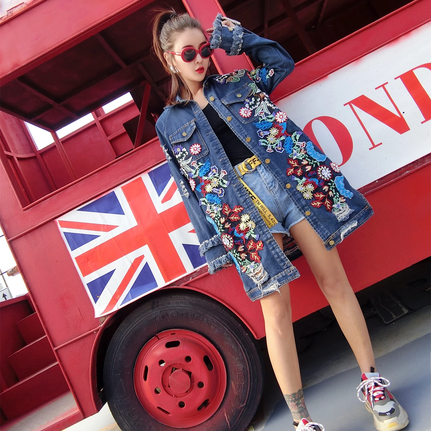Floral Embroidery Denim Jacket Coats Women Spring Autumn Long Ripped Beading Tassel Jeans Jackets 2019 woman new street coats