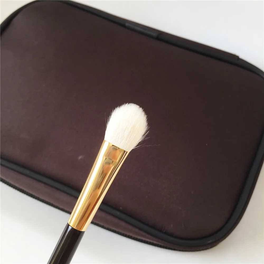 yani TF-SERIES EYE SHADOW BRUSH 11 _ 3