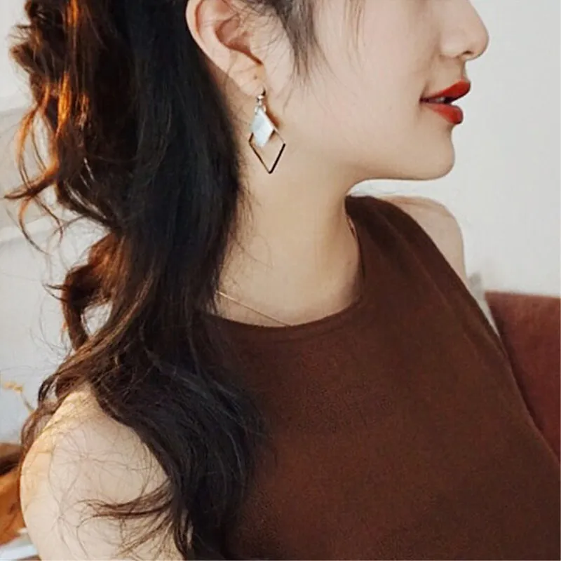 New-Natural-White-Shellfish-Earrings-Ladies-Thread-Empty-Square-Simple-Earrings-Jewelry-Women-s-Gift-Wholesale (2)
