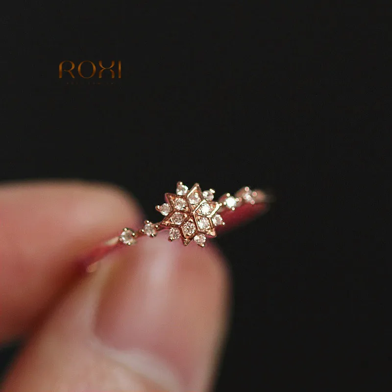 Роскошный белый кубический цирконий Обручение кольцо простой тонких кристальных чистых и однотонный цвет розовое золото Снежинка кольца для Для женщин Модные украшения Z4