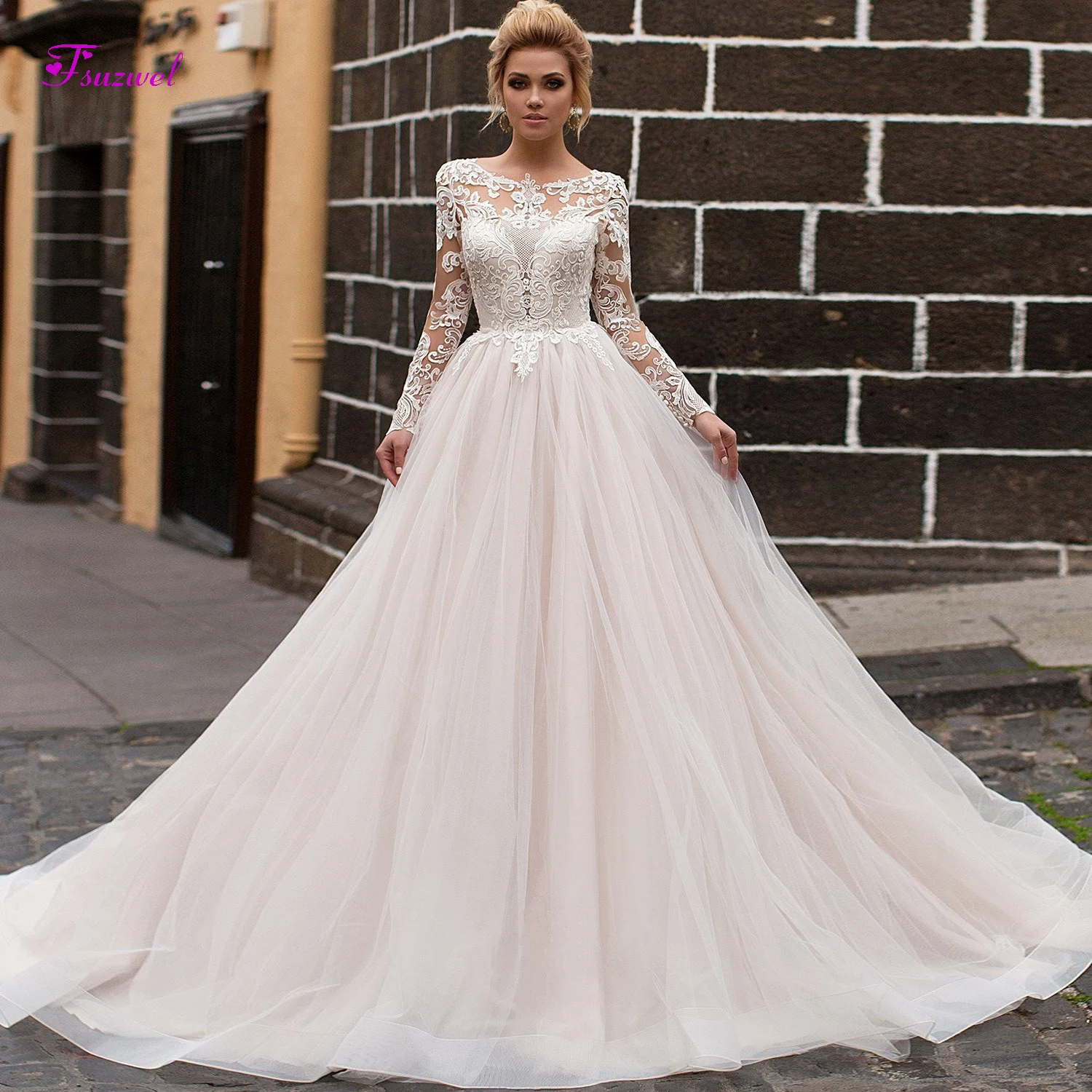 

Fsuzwel New Arrival Elegant Scoop Neck Button A-Line Wedding Dress 2020 Luxury Appliques Long Sleeve Vintage Bride Gown Hot Sale