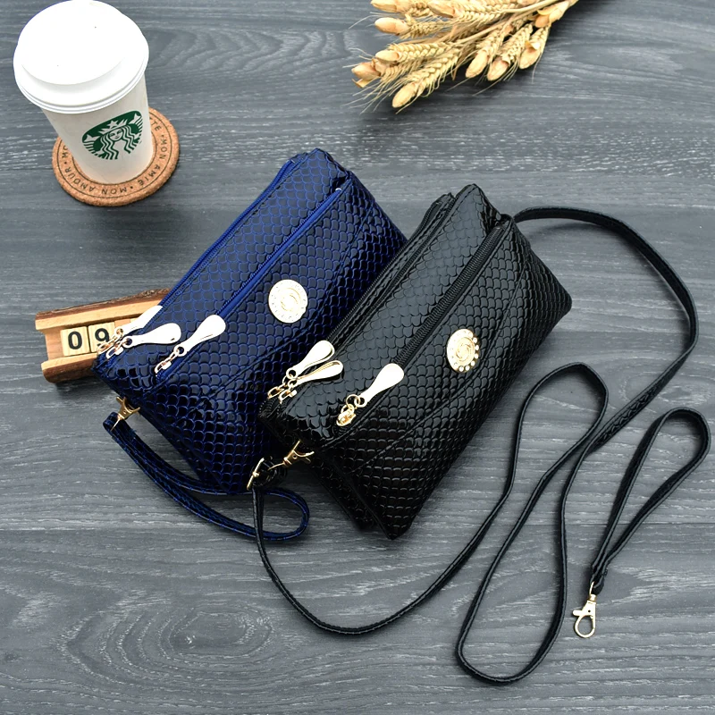 2019 autumn and winter double-layer crossbody shoulder bag female face glossy embossed small clutch bag female big purse wallet
