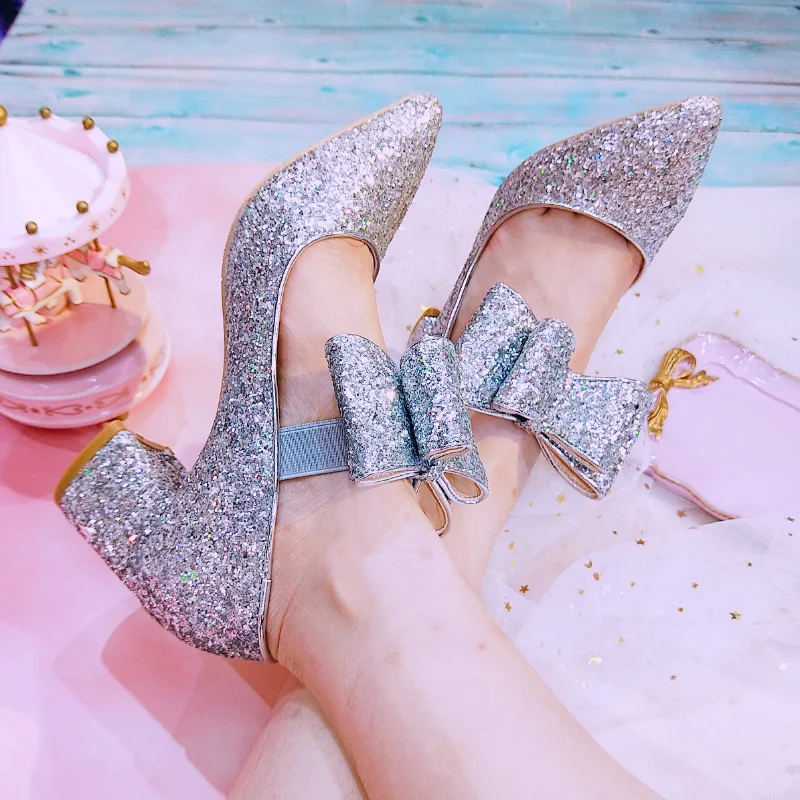 Femmes à Ins De Yasilaiya Et Arc Mariage Chaussures 2019 Argent Princesse La Épais Japonais Automne Talons Bas Simple À Pointu D'été Nouvelle Hauts q4dwwC