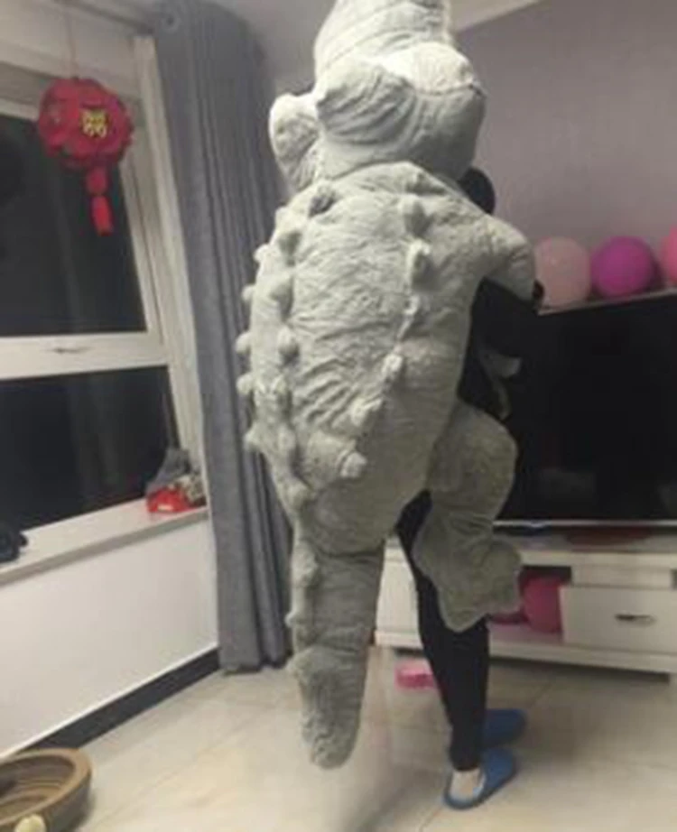 Dorimytrader Jumbo Cartoon Alligator Stuffed Toys Soft Plush Lovely Large Animal Crocodile Dolls Toy Pillow 79inch 200cm DY60174 (3)