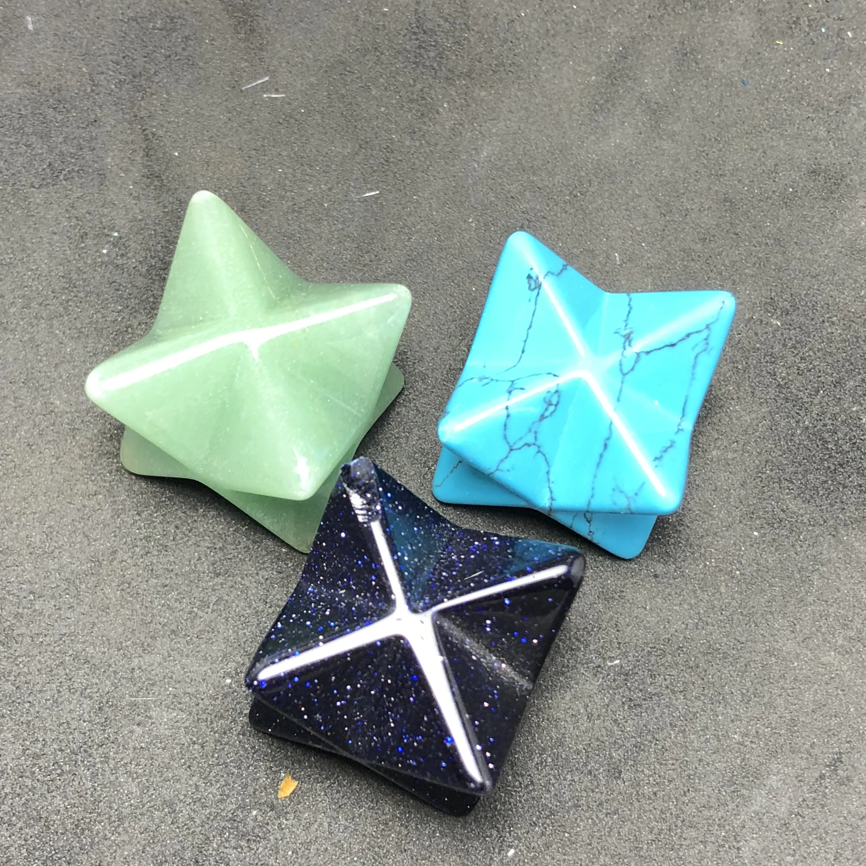 

3Pcs Natural crystal polygon healing, used for pendants, ornaments