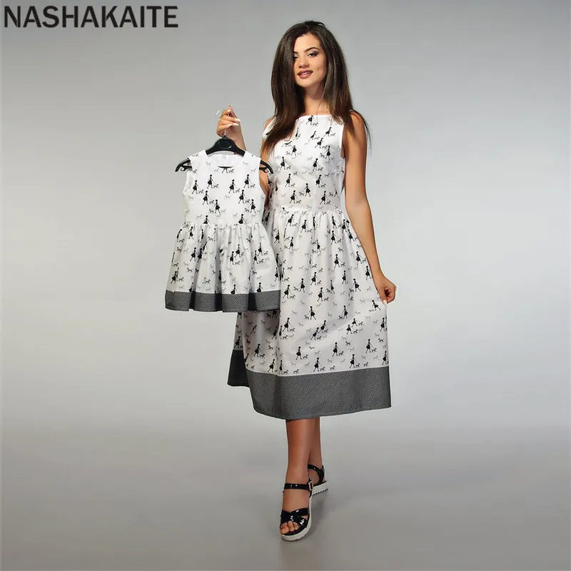 

NASHAKAITE Family Look Dress 2019 Fashion Character Print Tank Knee Dress Mom and Daughter Dress Vestido Mommy and me Clothes