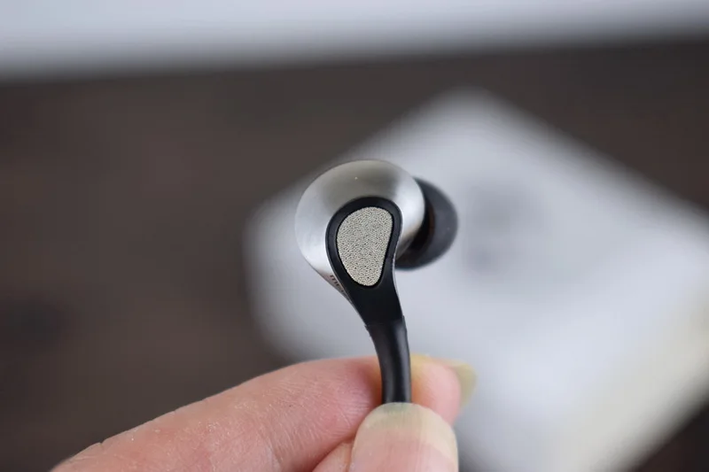meizu-flow-hyprid-earphonds-for-android-iphone (5)