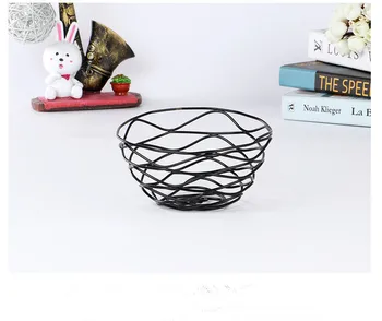 

1PC Storage Baskets Wrought Iron Hollow Fruit Basket Wire Snack Candy Round Rack Vegetable Bowl Table Dining Decoration JL 274