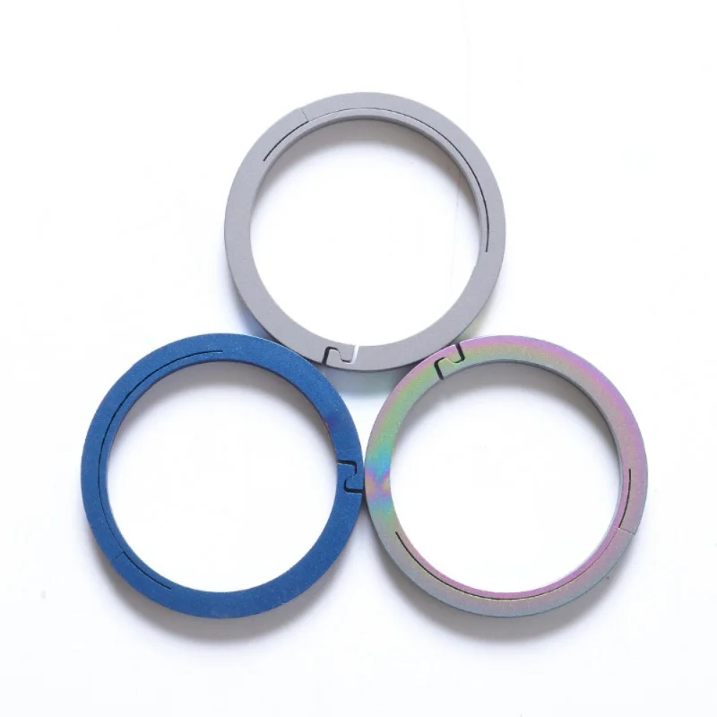 

Blue Key Ring Circle Octangle Camping Travel Goods Titanium Alloy EDC Key Chain Outdoor Portable Keyring Buckle 2018