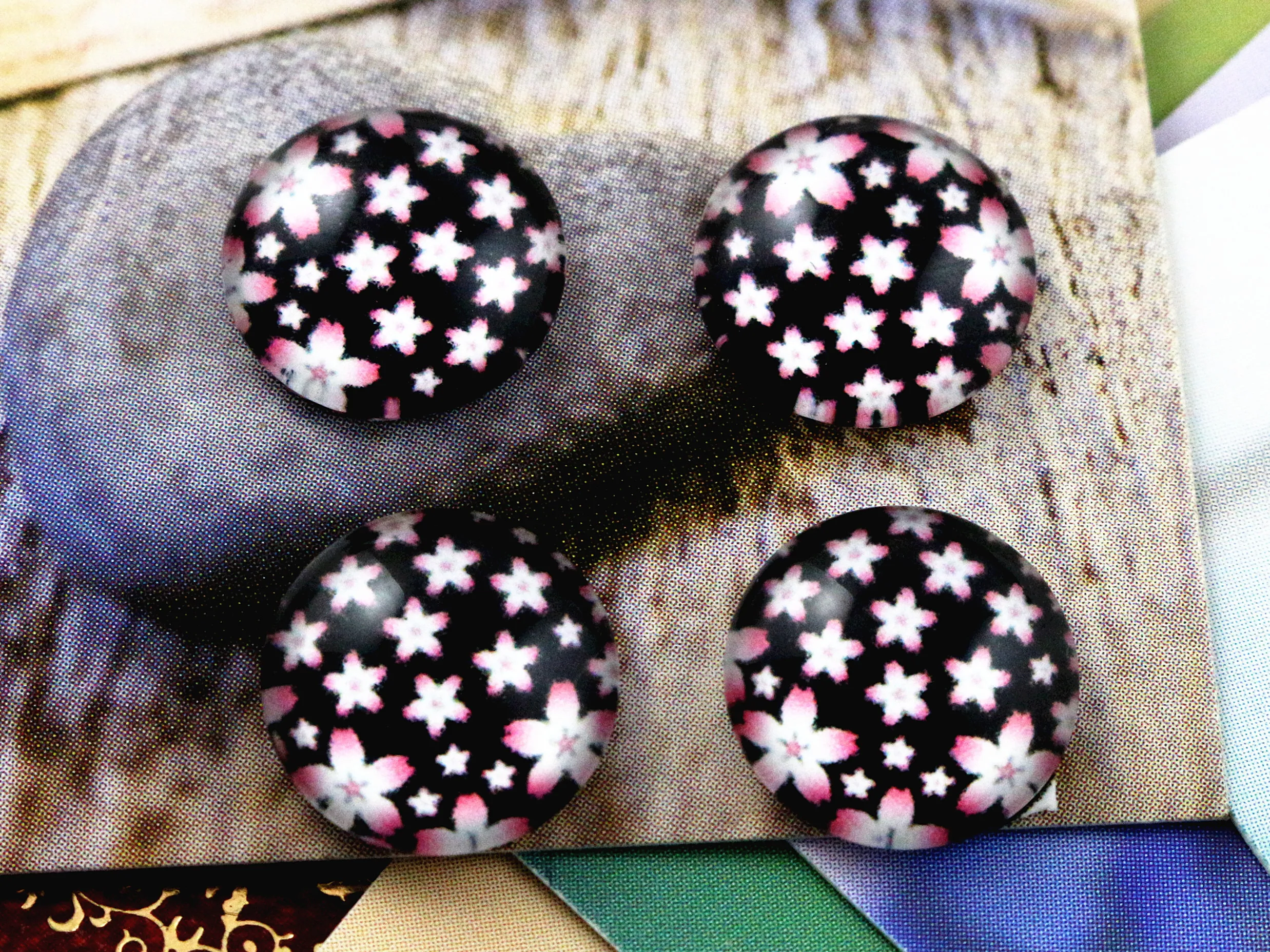

New Fashion 20pcs 12mm Handmade Photo Glass Cabochons (E7-66)