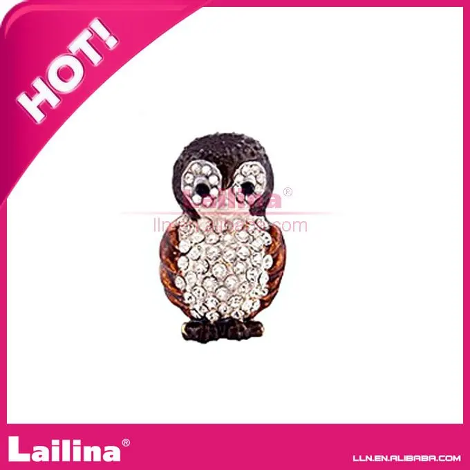 

lovely rhinestone crystal brooch