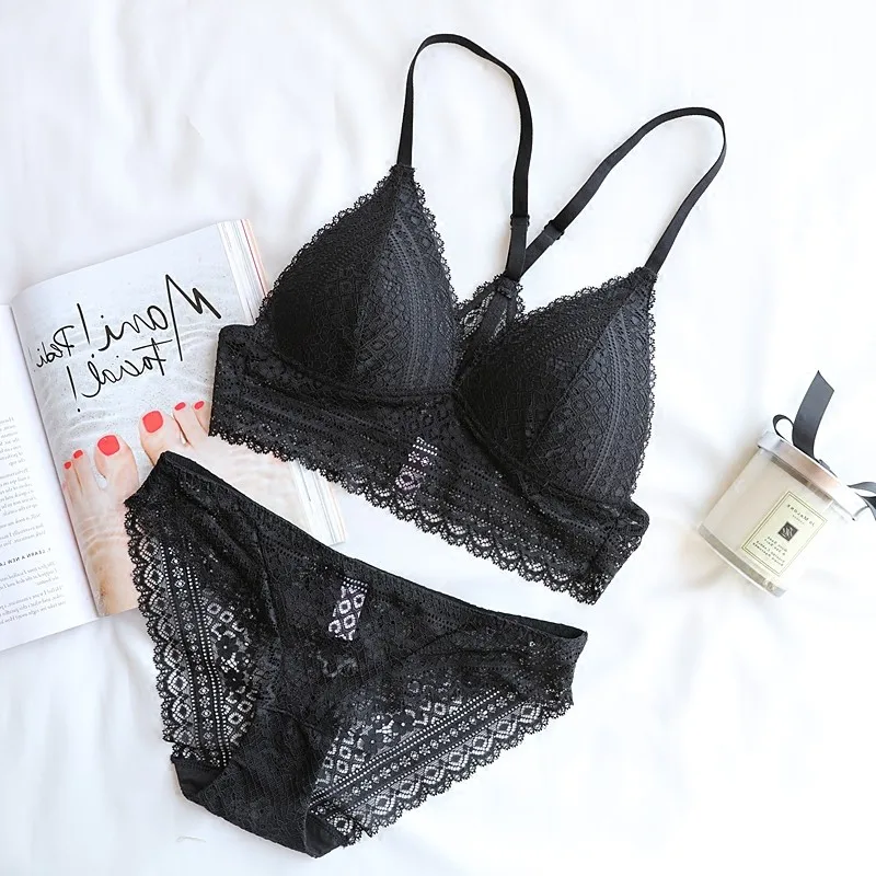 

2018 Female Sexy Lace Lingerie Thin Bra Set And Transparent Underwear Women Floral Underwear Lace Summer Bra Briefs