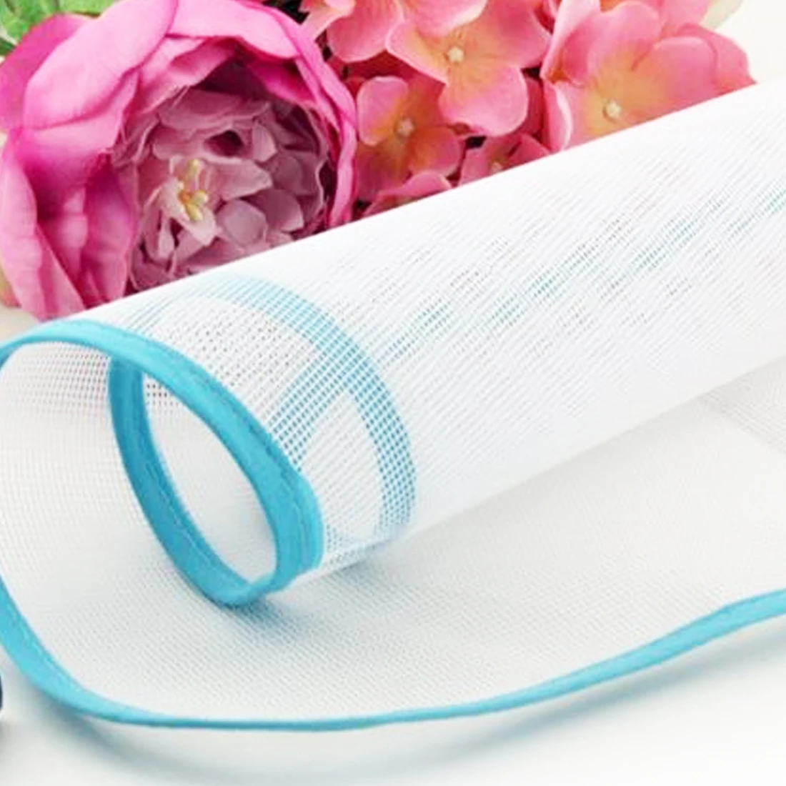 

NEW Protective Press Mesh Ironing Cloth Guard Protect Delicate Garment Clothes