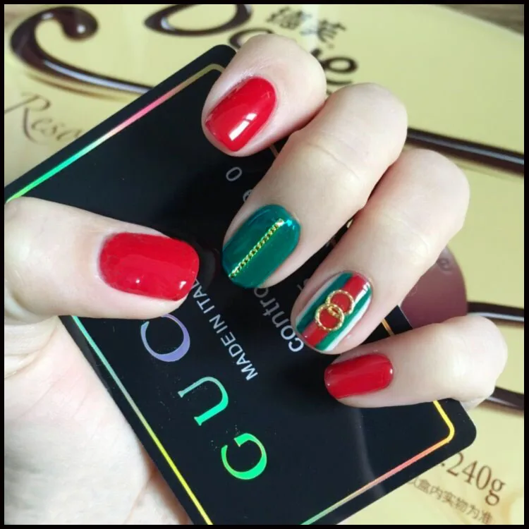 

British style Vintage red and green hit pure color with double circle rivet decoration 3d fake nails bride false nails french