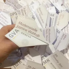 Cocostyles пользовательские красивые высечки Дизайн Место карты стол карты с красочной печатью для свадебной вечеринки приглашение на мероприятие карты