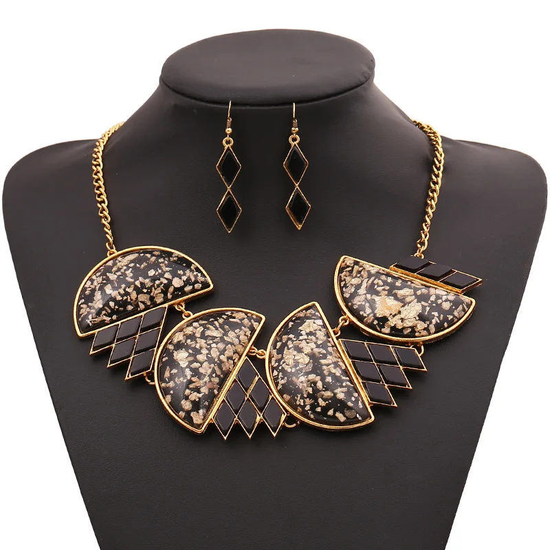 

Fashion Maxi Geometric Irregular Resin Necklace Trendy Women Metal Brand Necklace Jewelry Accessories Sweater Chain