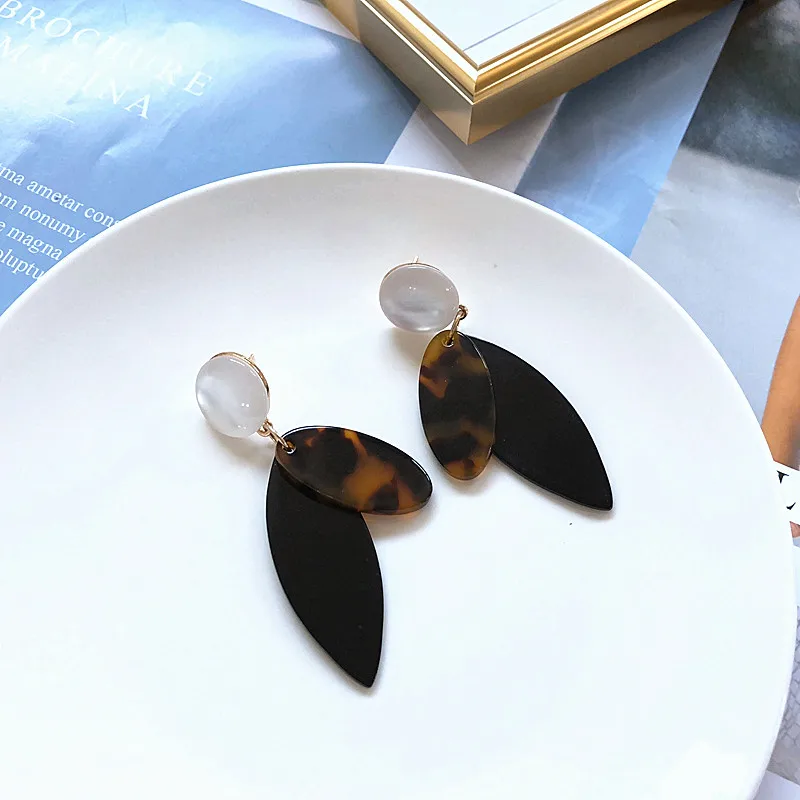 

2018 Resin Acetate Sheet Geometric Fringe Contrast Black Leopard Joker Earrings Mother and Daughter Piece Wholesale S035