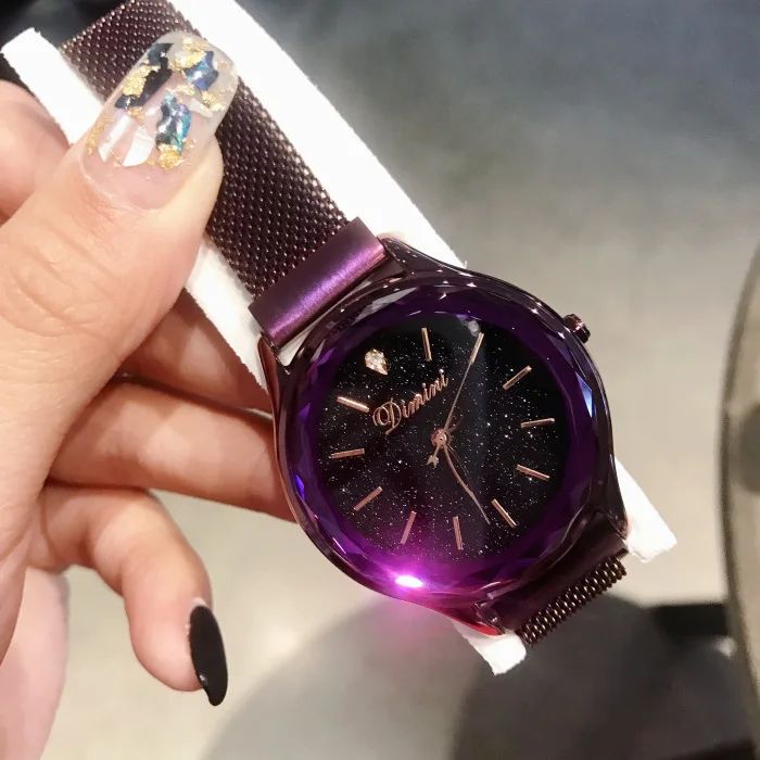 

Watches Women Luxury Brand Lady Crystal Wrist Watches Starry Sky Fashion Woman Quartz Ladies Magnet Strap Free Buckle Watches