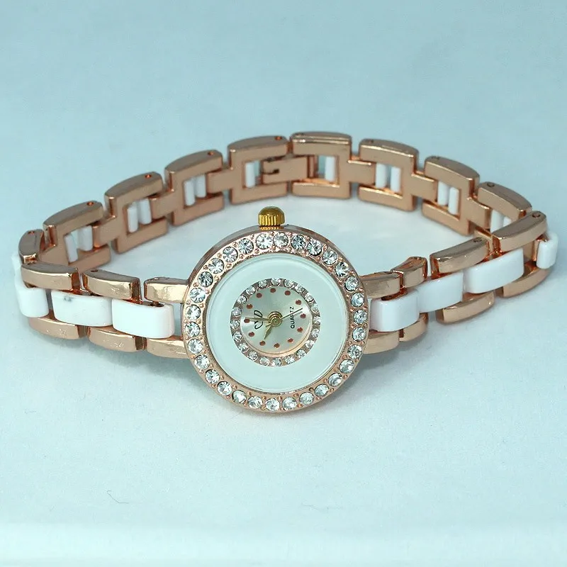 O90 W (2) wristwatch c