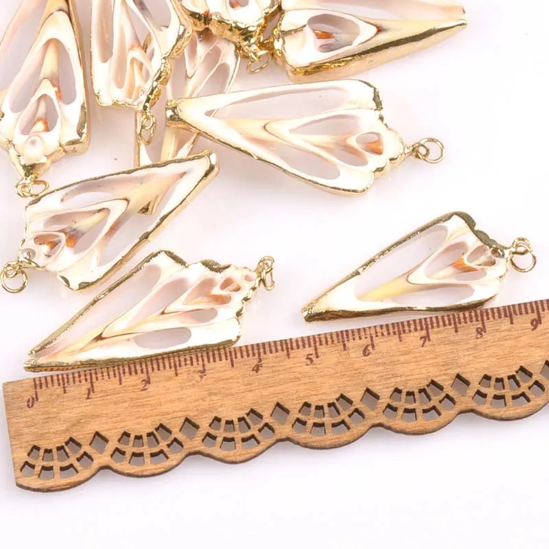 20-45mm-Natural-trilateral-pattern-Shell-Gold-Plated-for-DIY-handmade-pendant-SeaShells-Home-decoration-5pcs (1)