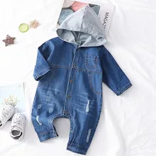 Новинка года; сезон весна; джинсовый комбинезон с капюшоном для маленьких мальчиков; Модный стильный джинсовый комбинезон для маленьких мальчиков; детские джинсовые комбинезоны джинсы для маленьких девочек