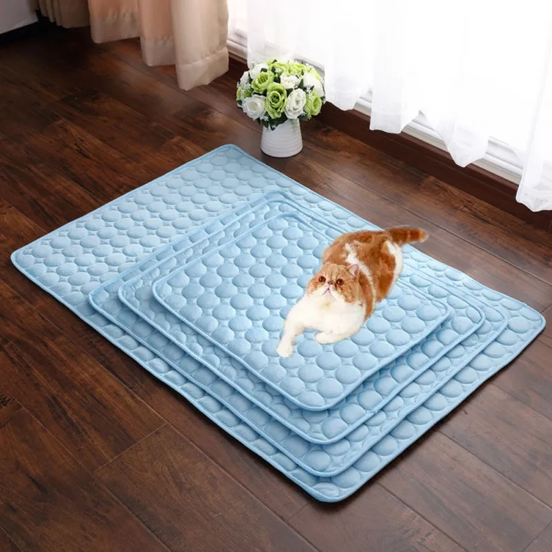 Домашние животные летние принадлежности Удобная мульти-функциональная подушка для лета домашнее животное Лето охлаждающие маты для собак кошки Ice Silk Dog Cool Bed