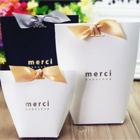 Бесплатная доставка S и L размер MERCI BEAUCOUP белый черный подарок бумажные коробки