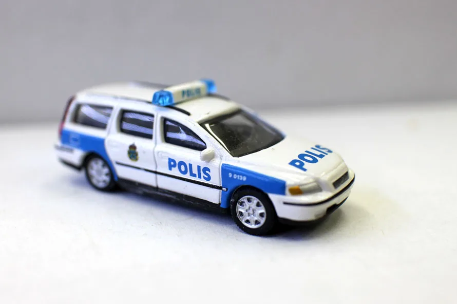 1/72 сплав модель VOLVO V70 2000 Модель автомобиля Модель игрушки