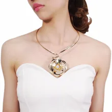 Alloy Rhinestone Torques Choker Necklace For Women Statement Charm Flower Pendants Necklaces Jewelry Golden Silver Color Alloy Rhinestone Torques Choker Necklace For Women Statement Charm Flower Pendants Necklaces Jewelry Golden Silver Color