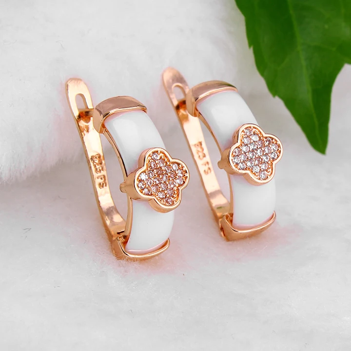 

2018 New Design Round Clover Ceramic Stud Earring For Ladies And Women Of Gift