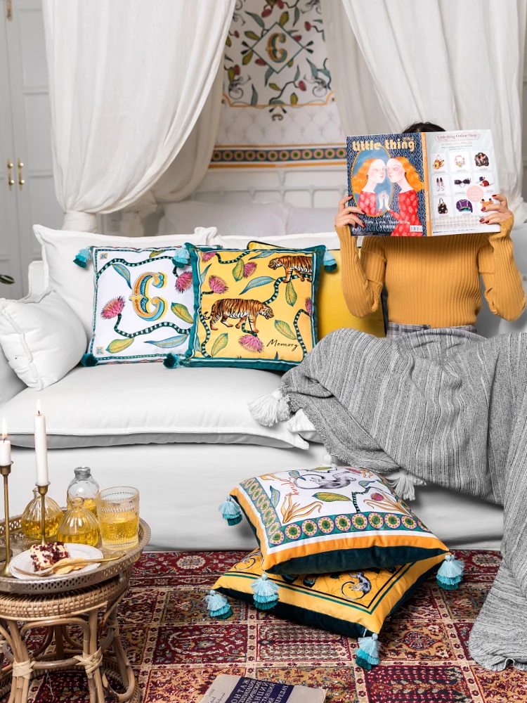 

Home Decorative Light luxury pillowcase retro sofa bed cushion cushion set national wind pillowcase pillowcase