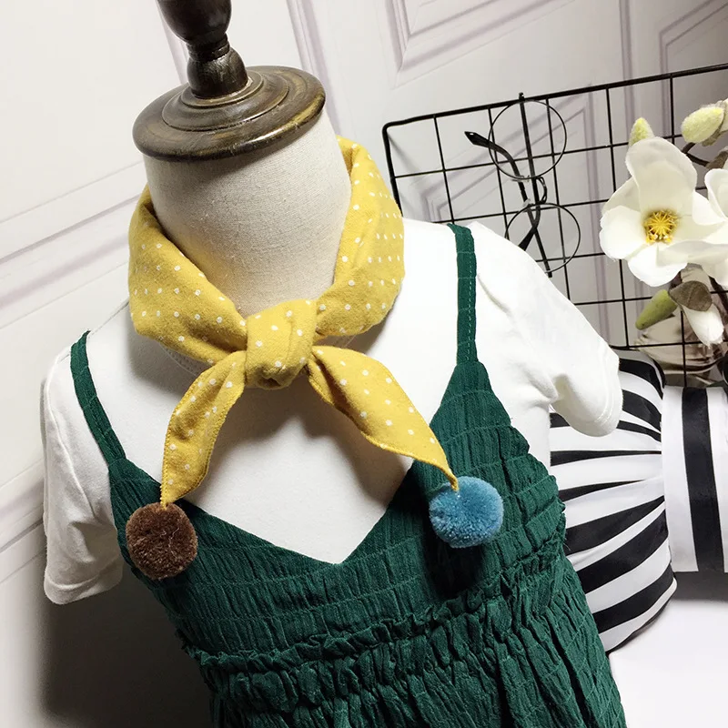 New Spring Autumn Girls Triangle Scarves Cotton and Linen Bibs Boys Girls Scarf Bibs Toddler Children Neck Wear Baby Scarf