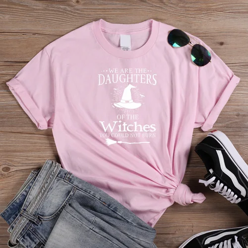 ONSEME/футболка с надписью «We Are The daughers Of The Witches» женские футболки на Хеллоуин базовые хлопковые футболки Harajuku, Графический Топ с изображением ведьмы - Цвет: Pink-White