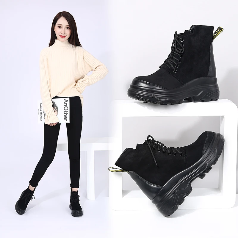 

2018 new winter Korean version plus velvet Martin boots non-slip warm snow cotton boots thick-soled booties.