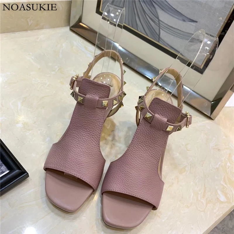 

Valentine Shoes Studded High Heel Lady Leather High Quality Party Shoes Evening Shoes Adjustable Buckle Dress Shoes